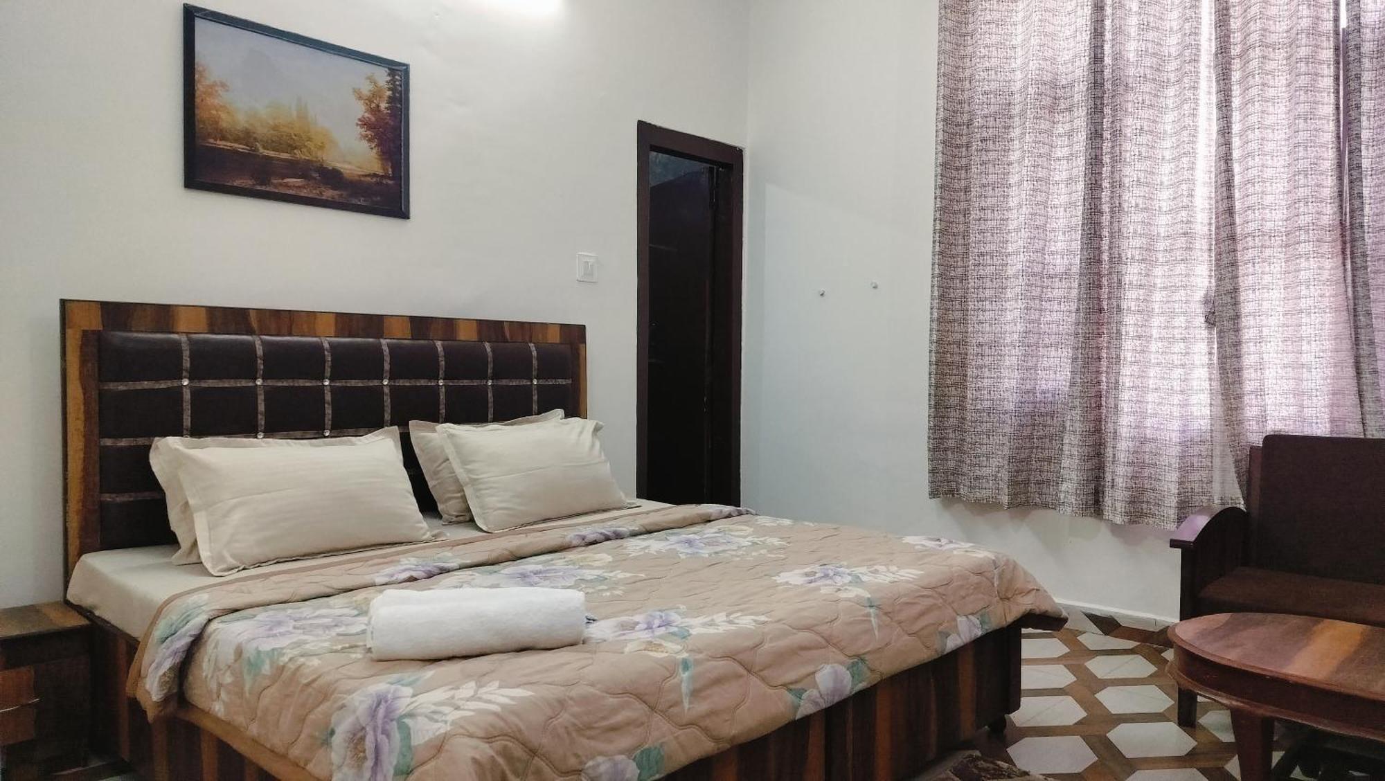Baikunth Homes Homestay *